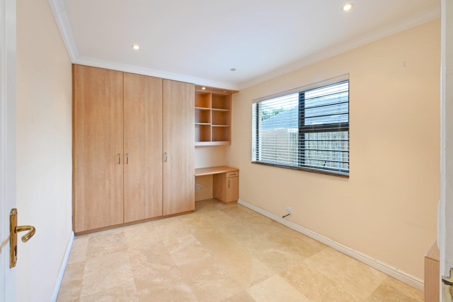 To Let 3 Bedroom Property for Rent in Fish Hoek Western Cape